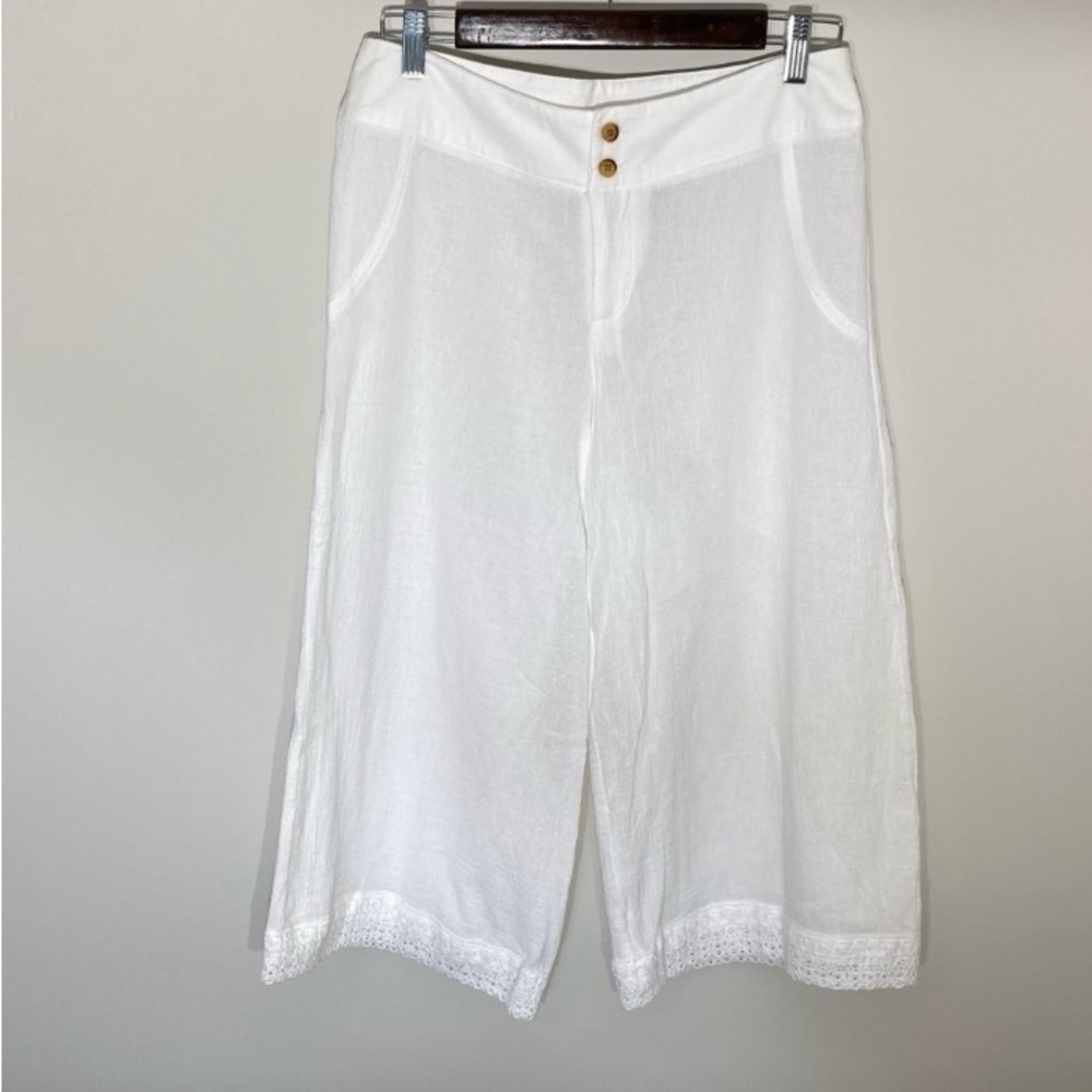 Mexico Lindo cotton wide legged beach capris with lace trim. Women's size M